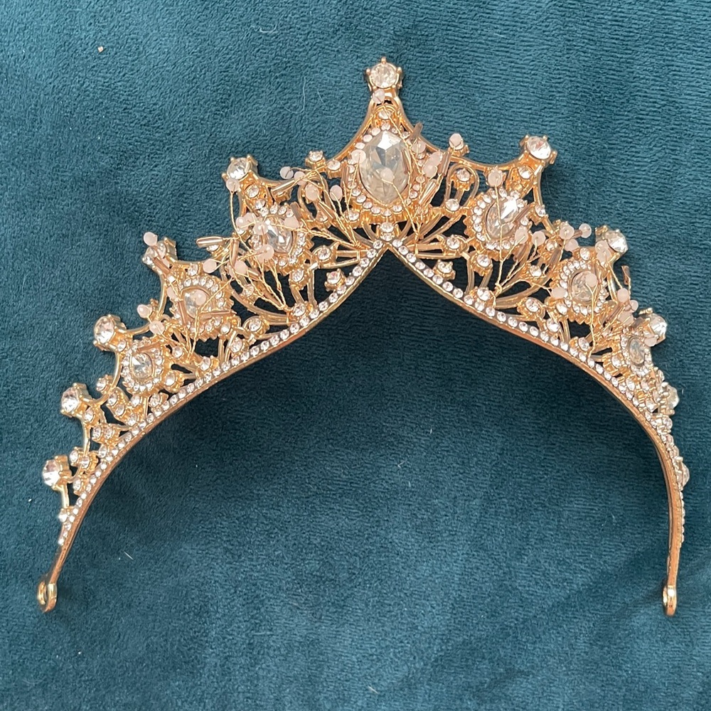 Wedding, quinceanera, princess gold crown with rhinestone. New